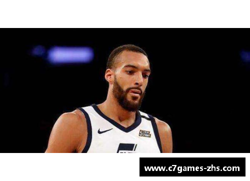 C7娱乐NBA现场疯狂！球员舔话筒瞬间，热议全美，裁判都笑了 - 副本